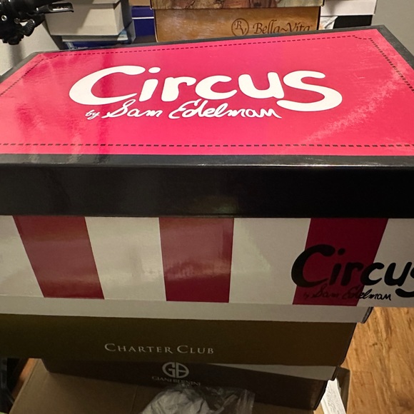 Sam Edelman, Style: Elizabeth, Color: Dark Camel Size 7 - Picture 2 of 3